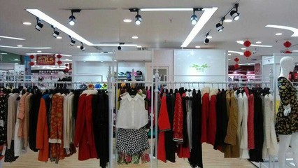 格蕾斯品牌折扣店 零庫存免費加盟，助您輕松開啟品牌女裝批發(fā)之路